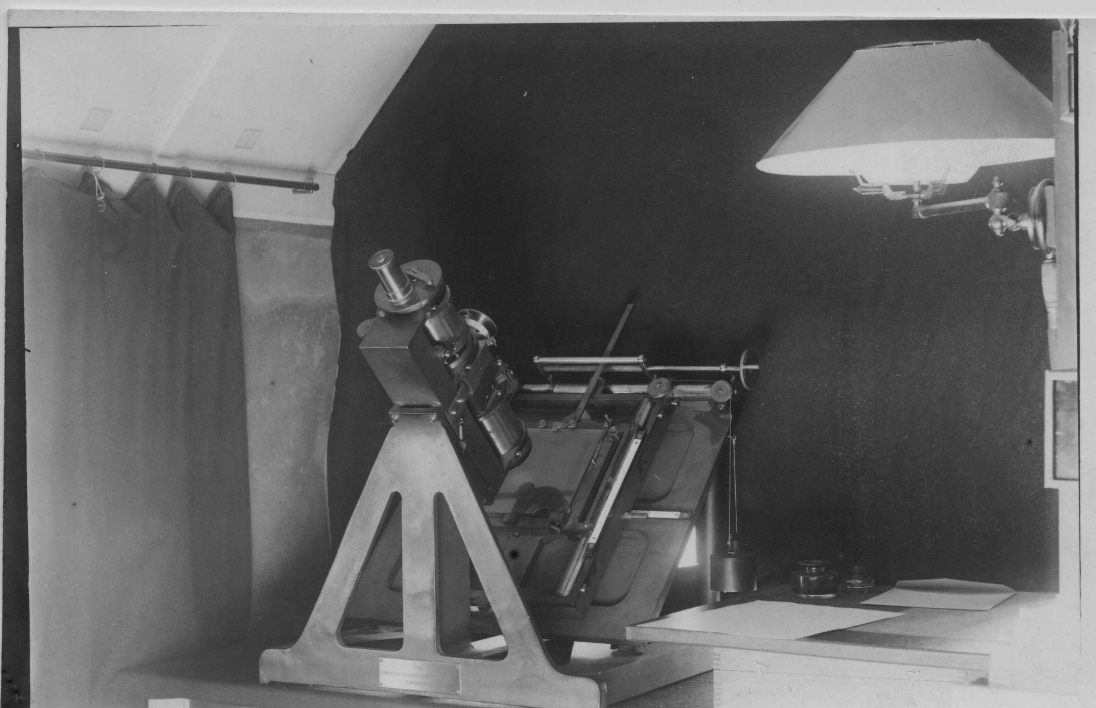 Cambridge measuring machine